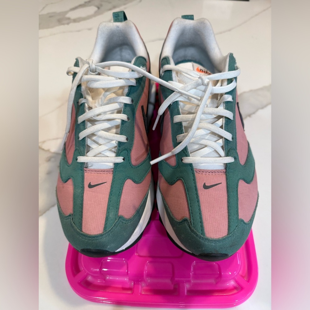 Nike Air Max Dawn - Picture 13 of 14